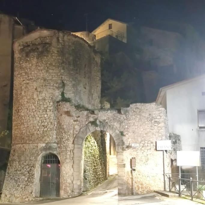 Casa In Antico Borgo Medievale A Tarano Ri, Via Giacomo Leopardi, 15 빌라 외부 사진