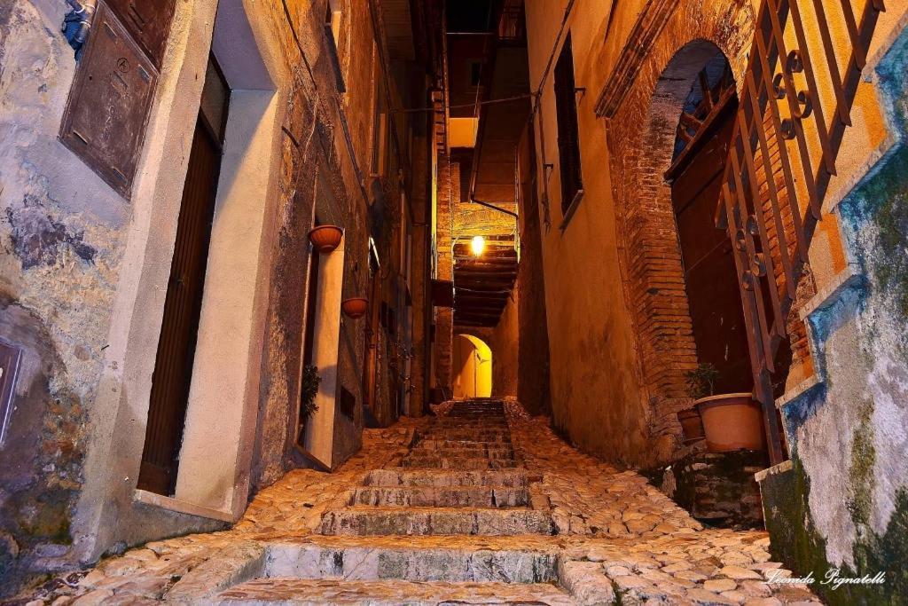 Casa In Antico Borgo Medievale A Tarano Ri, Via Giacomo Leopardi, 15 빌라 외부 사진